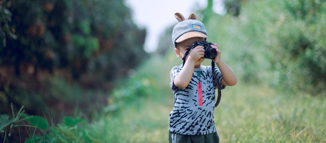 blurred-background-boy-camera-1374510